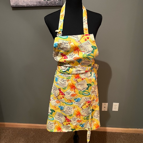 Cocktail themed apron - Picture 2 of 3